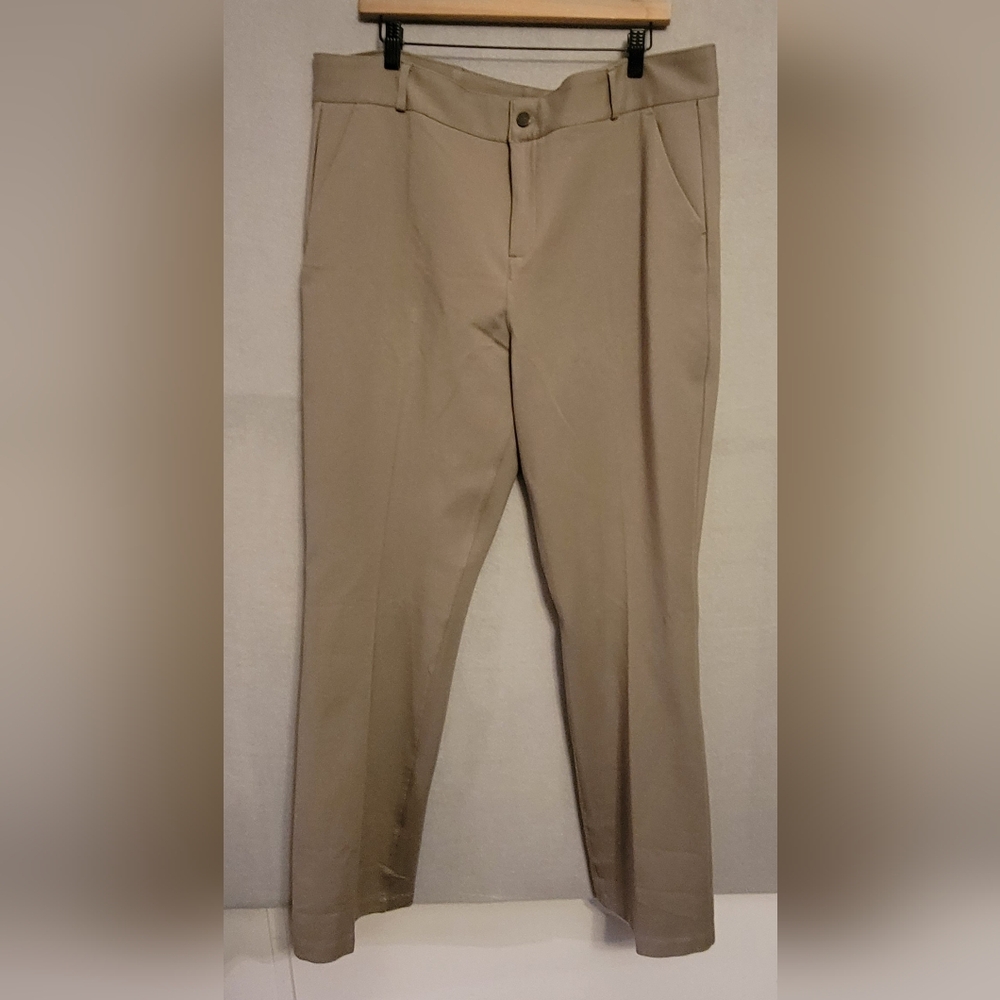 Women's NYDJ Sculpt Her Tan Trousers. Size 18